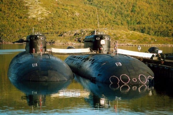 Ара-Губа, подводные лодки «Псков» и «Нижний Новгород»
