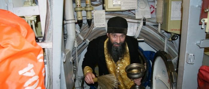 Священник Североморской епархии отправился в боевой поход на авианесущем крейсере «Адмирал Кузнецов»