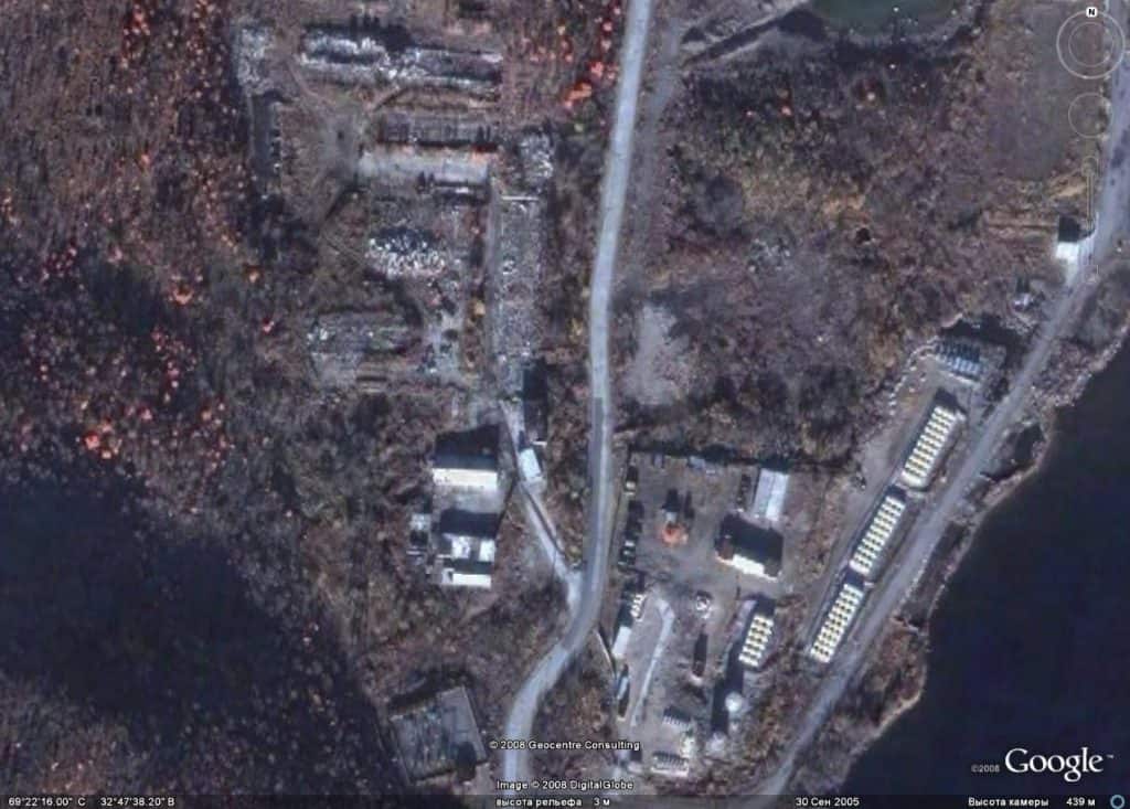 Ара-Губа на спутниковых снимках, сентябрь 2005 года, в левой части снимка до 1990 года располагалась в/ч 12625 (ранее в/ч 11767)