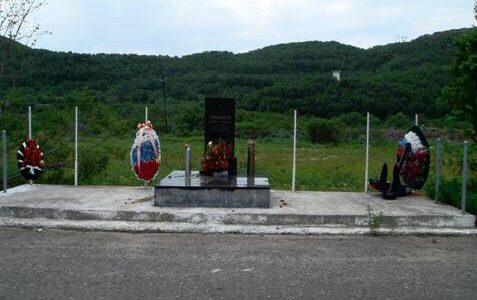 Памятник матросу-разведчику Романову Виктору Кузьмичу